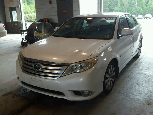 4T1BK3DB7BU429787 - 2011 TOYOTA AVALON BAS WHITE photo 2