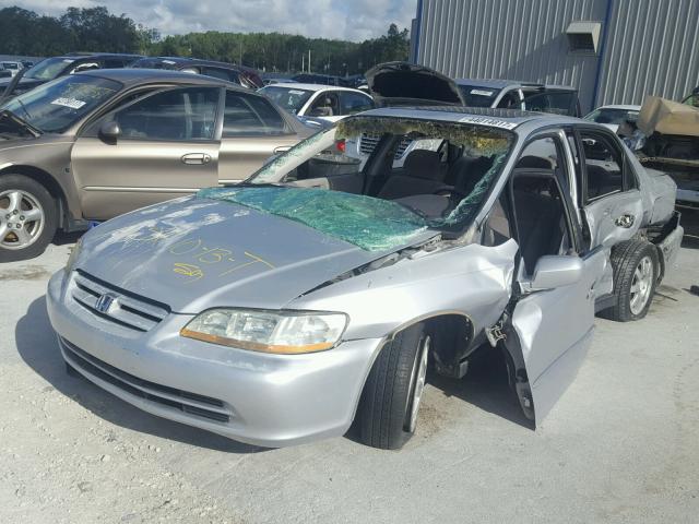 1HGCG56782A169482 - 2002 HONDA ACCORD SE SILVER photo 2