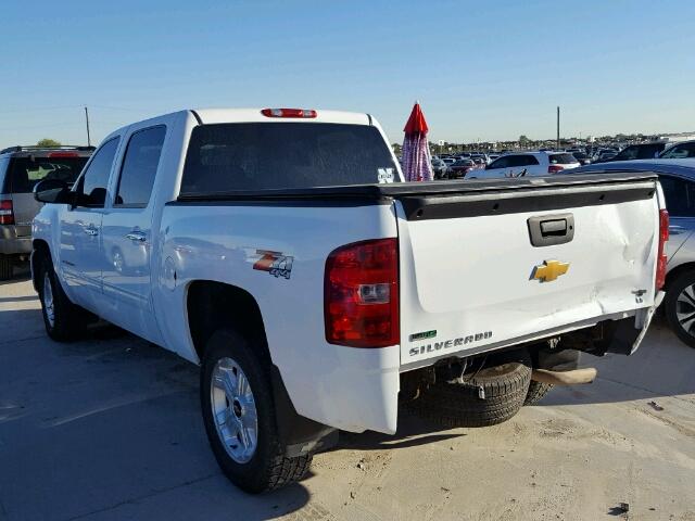 3GCPKSE34BG336112 - 2011 CHEVROLET SILVERADO WHITE photo 3