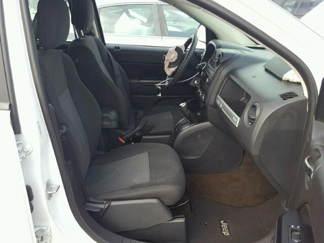 1C4NJCBA1FD284914 - 2015 JEEP COMPASS SP WHITE photo 5