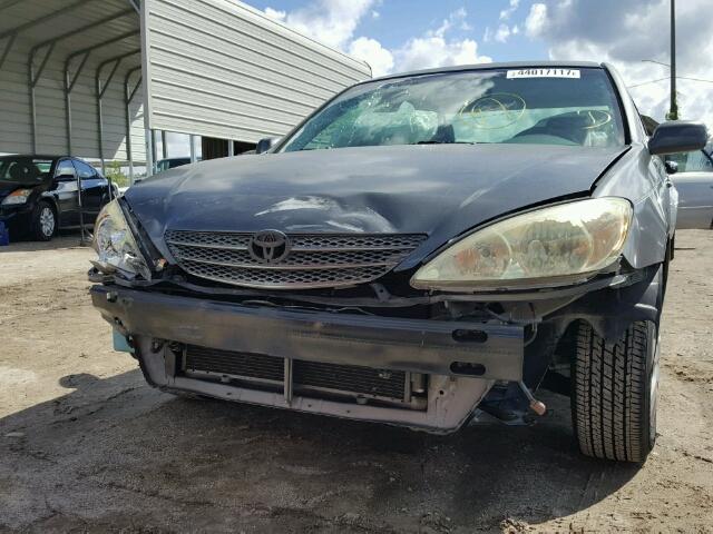 4T1BE32K32U525538 - 2002 TOYOTA CAMRY LE GRAY photo 9