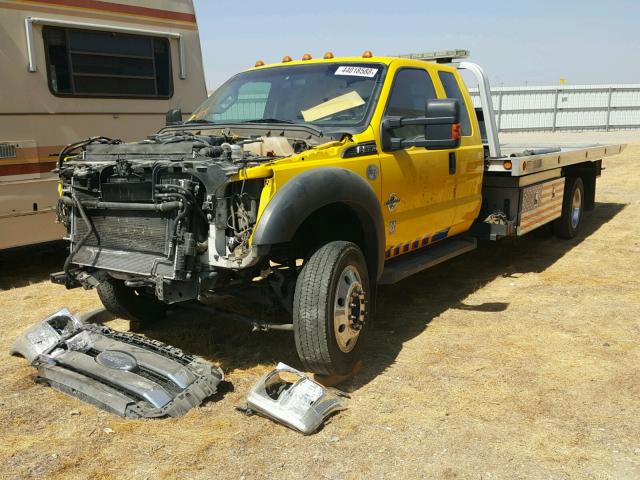 1FD0X5GT1FEC42148 - 2015 FORD F550 SUPER YELLOW photo 2