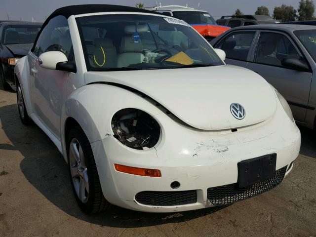 3VWFG31YX7M410613 - 2007 VOLKSWAGEN NEW BEETLE WHITE photo 1