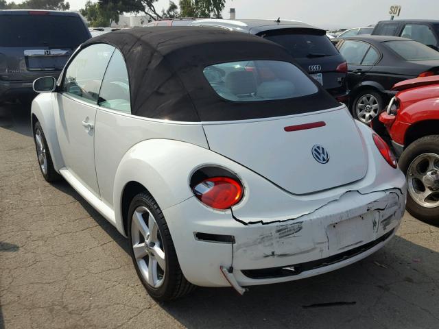 3VWFG31YX7M410613 - 2007 VOLKSWAGEN NEW BEETLE 白色 照片 3