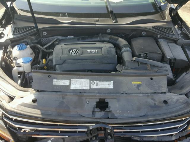 1VWDT7A33HC041885 - 2017 VOLKSWAGEN PASSAT R-L GRAY photo 7