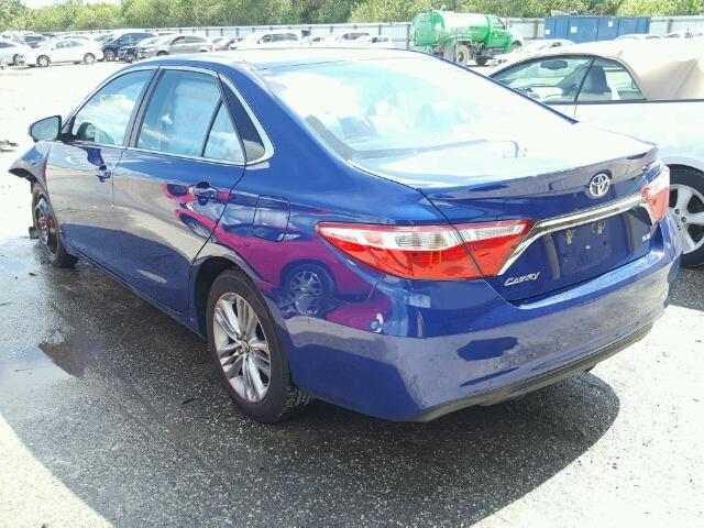 4T1BF1FK3GU609538 - 2016 TOYOTA CAMRY LE BLUE photo 3