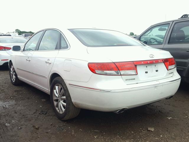 KMHFC46F97A207796 - 2007 HYUNDAI AZERA SE WHITE photo 3