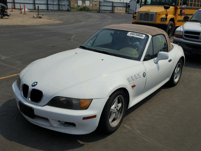 4USCH732XWLE08165 - 1998 BMW Z3 1.9 WHITE photo 2
