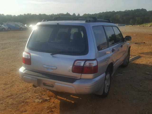 JF1SF65602H753206 - 2002 SUBARU FORESTER S 银色 照片 4