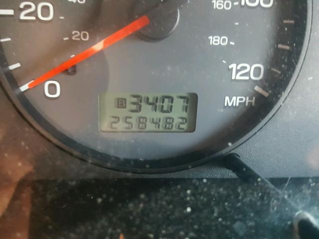 JF1SF65602H753206 - 2002 SUBARU FORESTER S 银色 照片 8