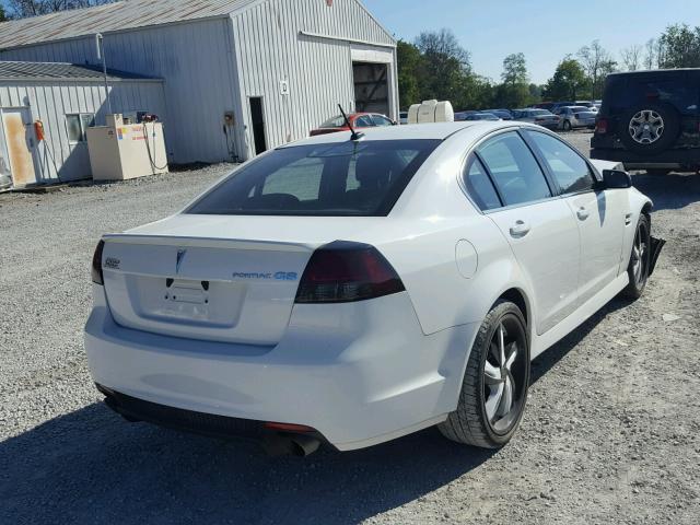 6G2ER577X8L131773 - 2008 PONTIAC G8 WHITE photo 4