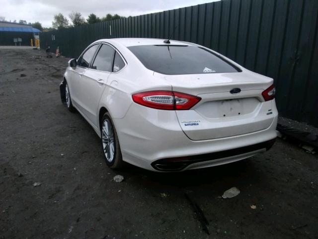 3FA6P0T94FR220241 - 2015 FORD FUSION SE WHITE photo 3