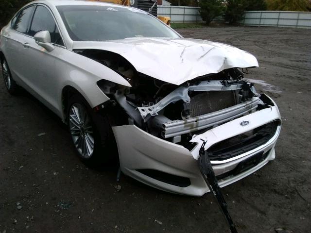 3FA6P0T94FR220241 - 2015 FORD FUSION SE WHITE photo 9