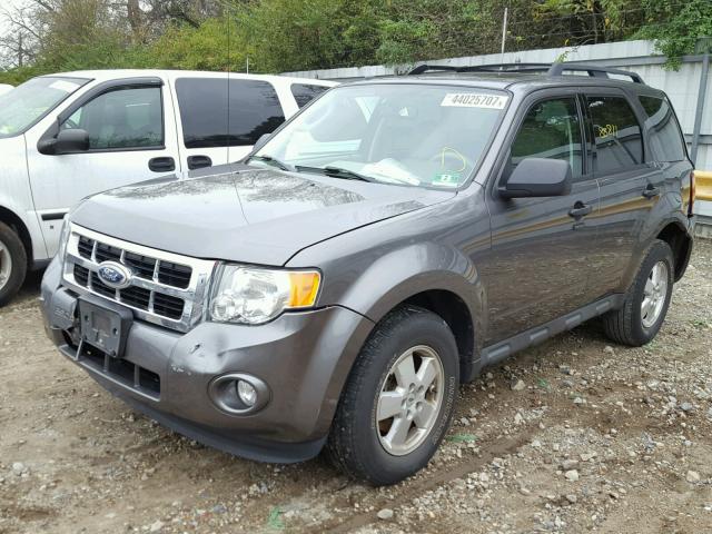 1FMCU9D7XCKB25962 - 2012 FORD ESCAPE XLT GRAY photo 2