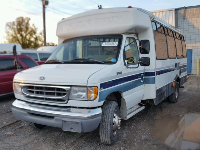 1FDXE40S8WHB00961 - 1998 FORD ECONOLINE WHITE photo 2