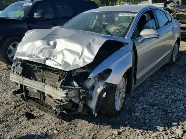 3FA6P0LU8FR301165 - 2015 FORD FUSION SE SILVER photo 2