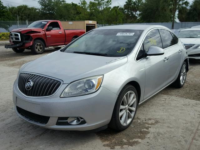 1G4PP5SK3E4105987 - 2014 BUICK VERANO SILVER photo 2