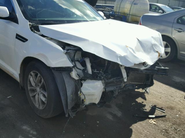 5XXGM4A78DG179219 - 2013 KIA OPTIMA LX WHITE photo 9