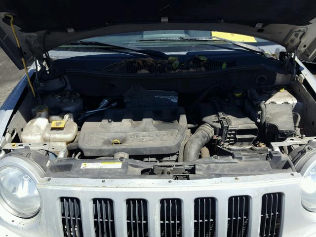 1J8FT47W58D525801 - 2008 JEEP COMPASS SP SILVER photo 7