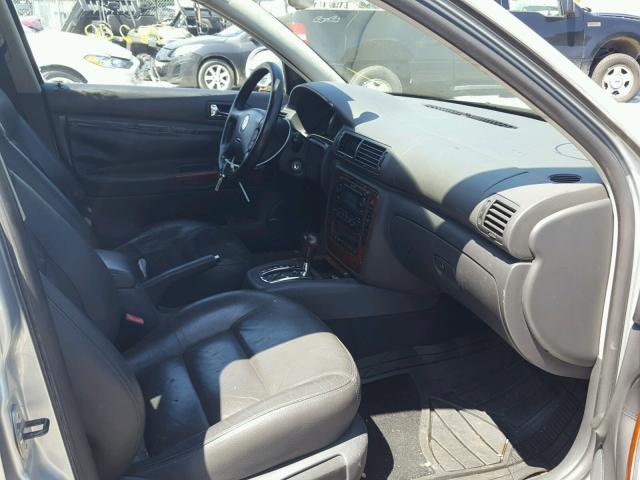 WVWYU63B05E099484 - 2005 VOLKSWAGEN PASSAT GLX 银色 照片 5