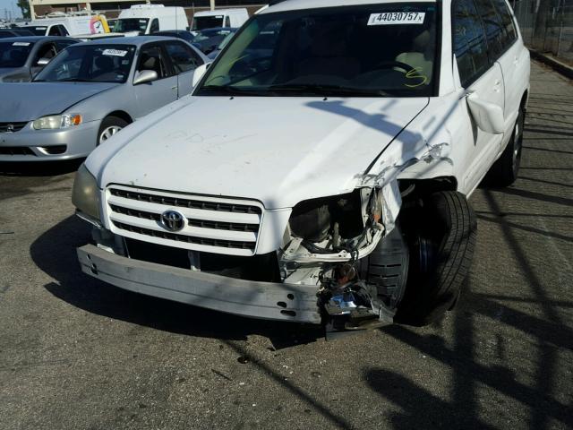 JTEHF21A820095359 - 2002 TOYOTA HIGHLANDER WHITE photo 9