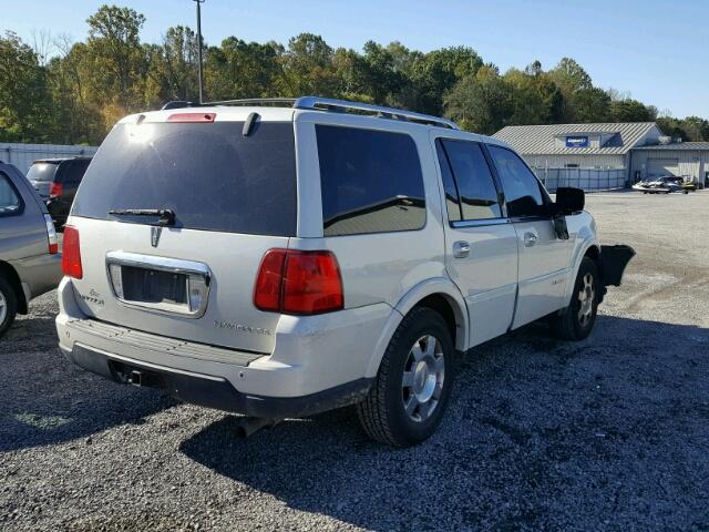 5LMFU28505LJ01905 - 2005 LINCOLN NAVIGATOR CREAM photo 4