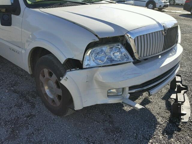 5LMFU28505LJ01905 - 2005 LINCOLN NAVIGATOR CREAM photo 9