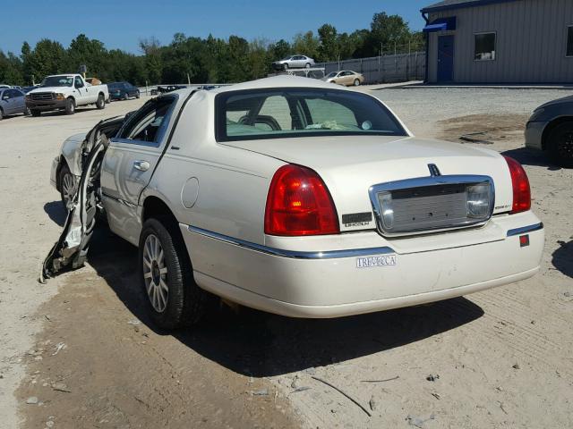 1LNHM81V47Y611124 - 2007 LINCOLN TOWN CAR S WHITE photo 3