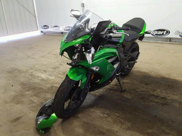 JKAEXEE12FDA19518 - 2015 KAWASAKI EX650 E GREEN photo 2