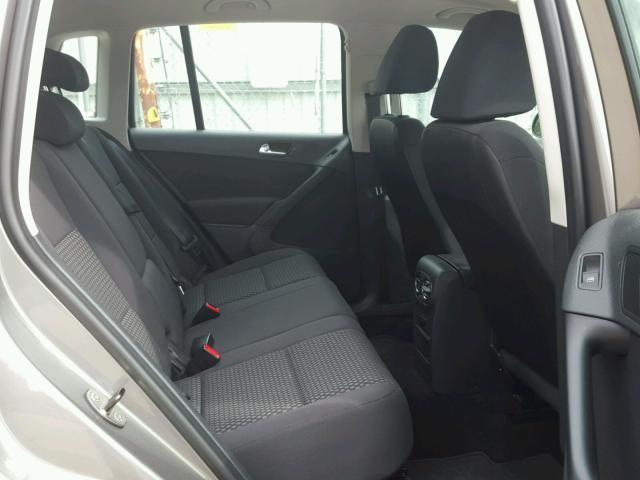 WVGBV7AX7BW511313 - 2011 VOLKSWAGEN TIGUAN GRAY photo 6