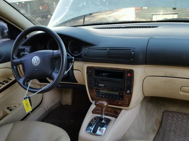 WVWRH63B94P142540 - 2004 VOLKSWAGEN PASSAT GLX 绿色 照片 9