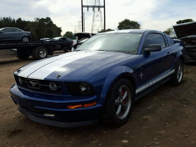 1ZVFT80N765157030 - 2006 FORD MUSTANG BLUE photo 2