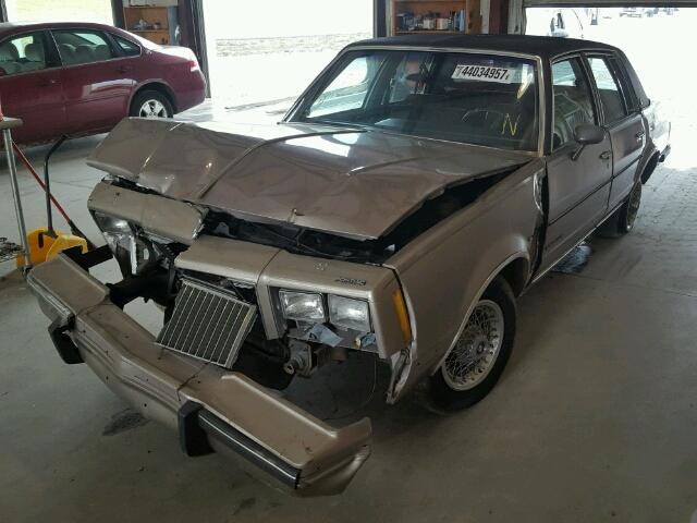 2G2AN69H4E2217787 - 1984 PONTIAC BONNEVILLE BROWN photo 2