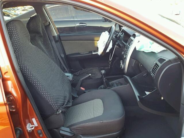 KNAFE241595024589 - 2009 KIA SPECTRA ORANGE photo 5