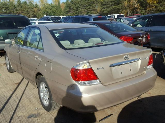 4T1BF30K85U098281 - 2005 TOYOTA CAMRY TAN photo 3