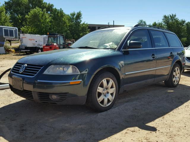WVWYH63B92E105511 - 2002 VOLKSWAGEN PASSAT GLX GREEN photo 2