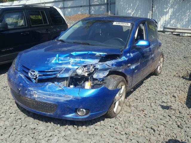 JM1BK343951246457 - 2005 MAZDA 3 HATCHBAC BLUE photo 2