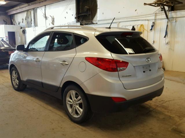 KM8JUCAC0AU031242 - 2010 HYUNDAI TUCSON GLS SILVER photo 3