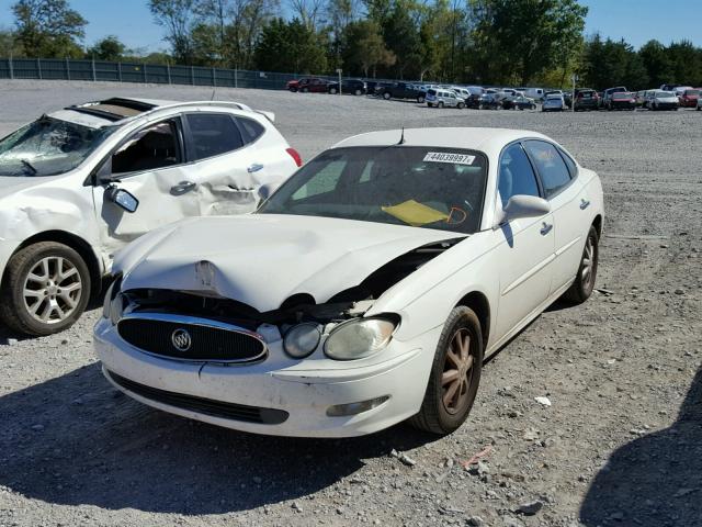 2G4WD532851301387 - 2005 BUICK LACROSSE C WHITE photo 2