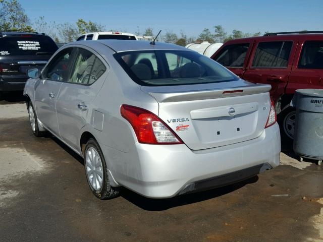 3N1CN7AP3HL870300 - 2017 NISSAN VERSA SILVER photo 3