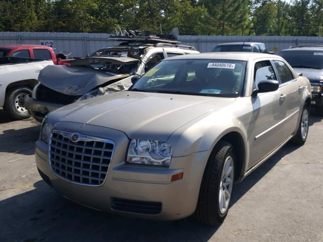 2C3KA43R28H137055 - 2008 CHRYSLER 300 LX TAN photo 2