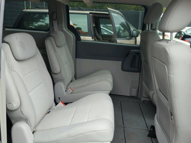 2A8HR54P18R839565 - 2008 CHRYSLER TOWN & COU GREEN photo 6