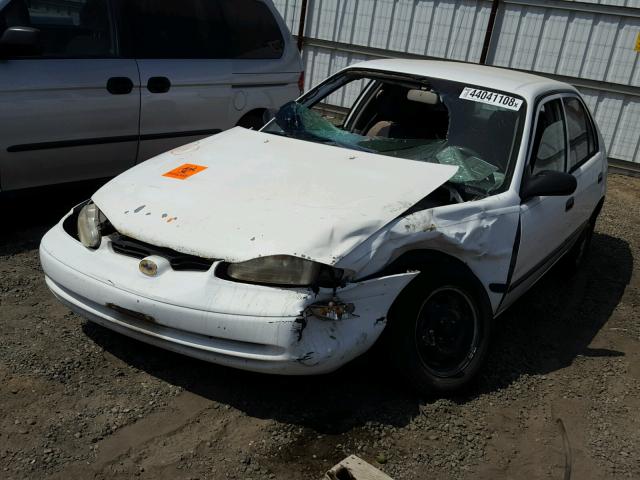 1Y1SK5284XZ417917 - 1999 CHEVROLET GEO PRIZM 白色 照片 2