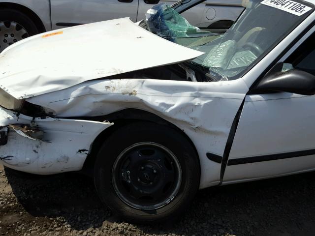 1Y1SK5284XZ417917 - 1999 CHEVROLET GEO PRIZM 白色 照片 9