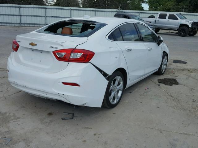 3G1BF5SM1HS564564 - 2017 CHEVROLET CRUZE PREM WHITE photo 4