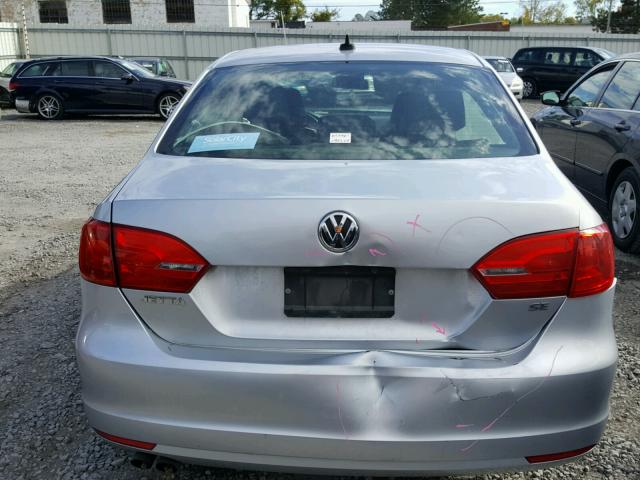 3VWD17AJ5EM401365 - 2014 VOLKSWAGEN JETTA SE SILVER photo 9