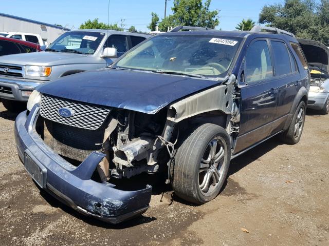 1FMDK05195GA36423 - 2005 FORD FREESTYLE BLUE photo 2