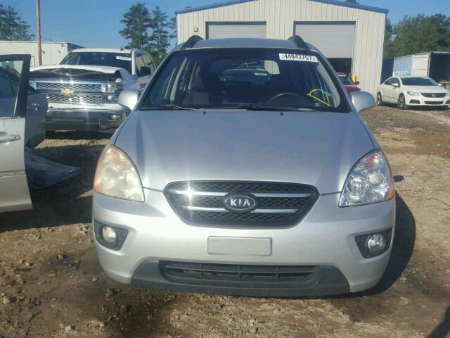 KNAFG526987190482 - 2008 KIA RONDO SILVER photo 9