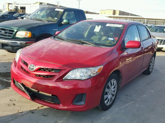 2T1BU4EEXCC810738 - 2012 TOYOTA COROLLA BA RED photo 2