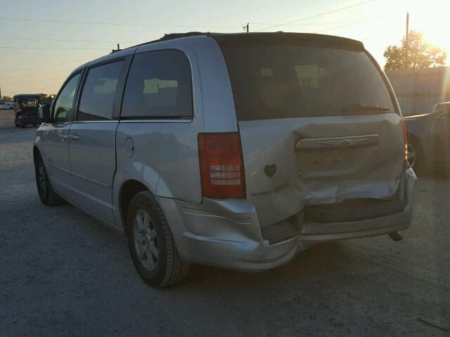 2A8HR54P48R745096 - 2008 CHRYSLER TOWN & COU SILVER photo 3